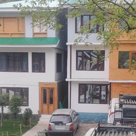 Hotel New Heaven Rose Pahalgām Exterior foto